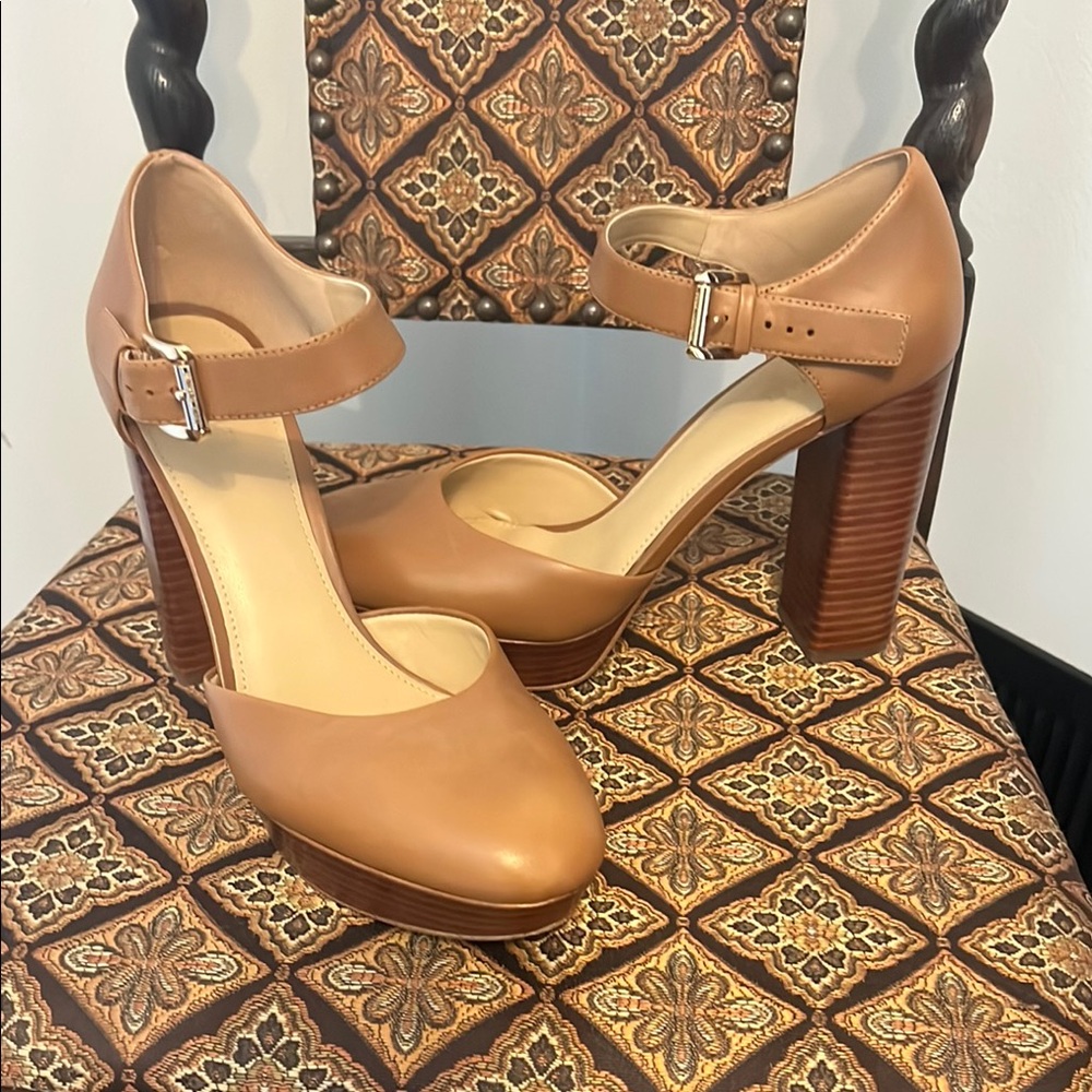 Michael Kors platform heels size 8.5